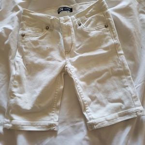 Girls Bermuda shorts size 10 Regular